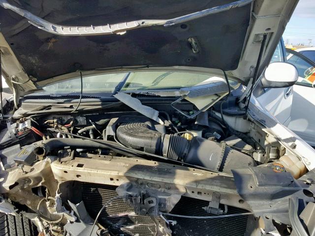 5LMPU28L7XLJ10817 - 1999 LINCOLN NAVIGATOR 双色 照片 7