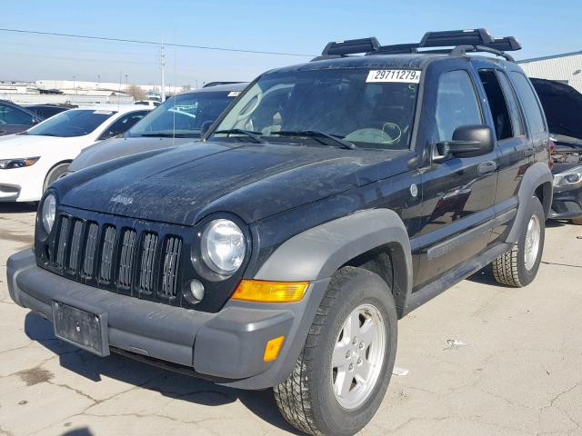 1J4GL48K06W282160 - 2006 JEEP LIBERTY SP BLACK photo 2