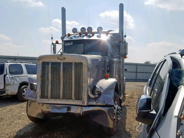 1XP5DB9X03N595685 - 2003 PETERBILT 379 SILVER photo 2