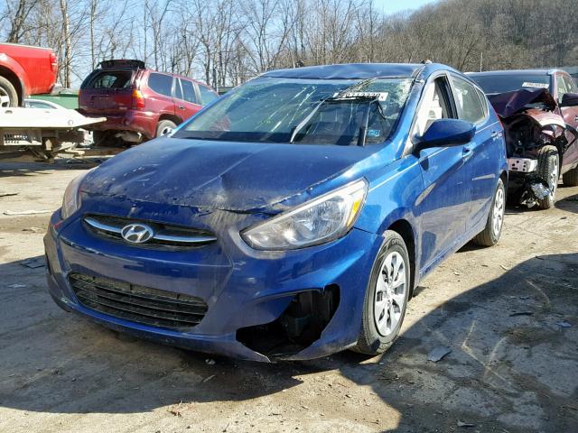 KMHCT5AE8GU272323 - 2016 HYUNDAI ACCENT SE BLUE photo 2