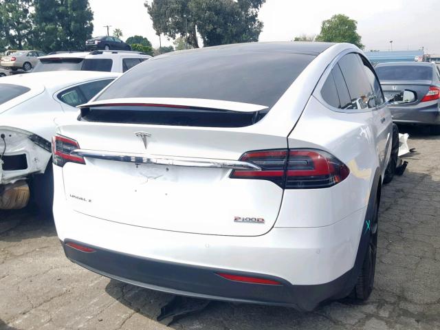 5YJXCDE47HF051341 - 2017 TESLA MODEL X WHITE photo 4