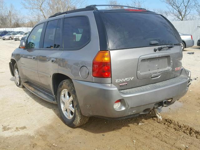 1GKET63M952382415 - 2005 GMC ENVOY DENA SILVER photo 3