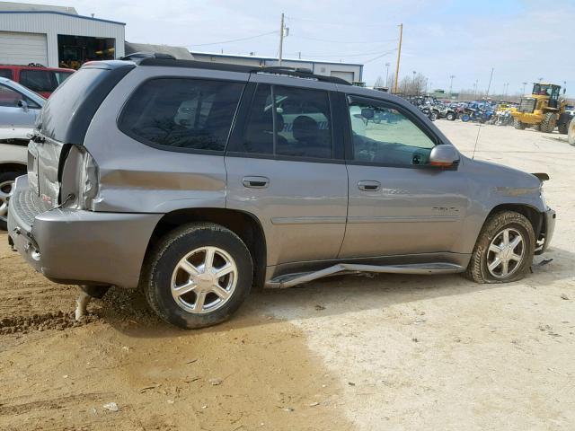 1GKET63M952382415 - 2005 GMC ENVOY DENA SILVER photo 9