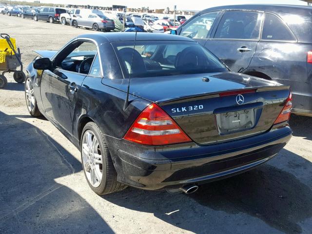 WDBKK65F24F305908 - 2004 MERCEDES-BENZ SLK 320 BLACK photo 3