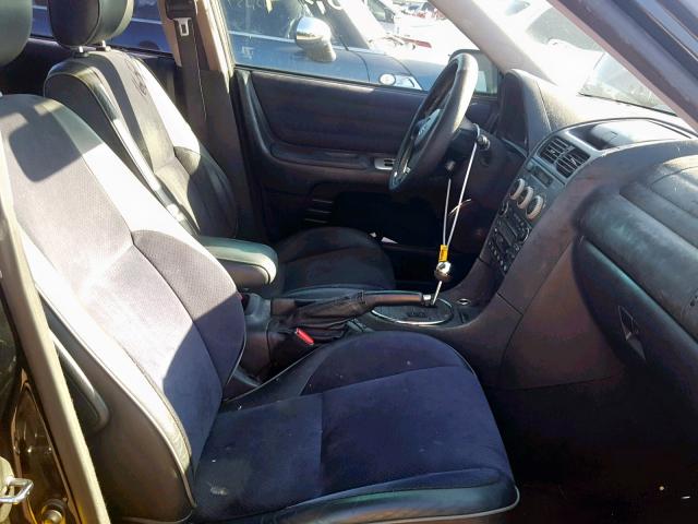 JTHBD192140088391 - 2004 LEXUS IS 300 BLACK photo 5