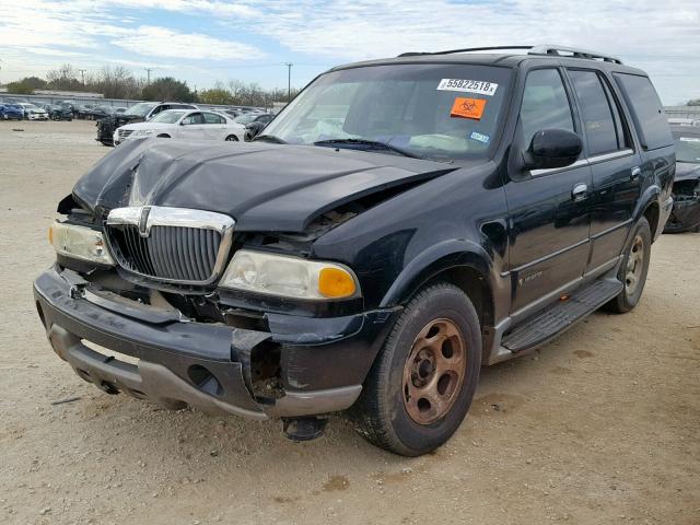 5LMEU27R22LJ16708 - 2002 LINCOLN NAVIGATOR BLACK photo 2