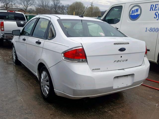 1FAHP34N98W249157 - 2008 FORD FOCUS S/SE WHITE photo 3