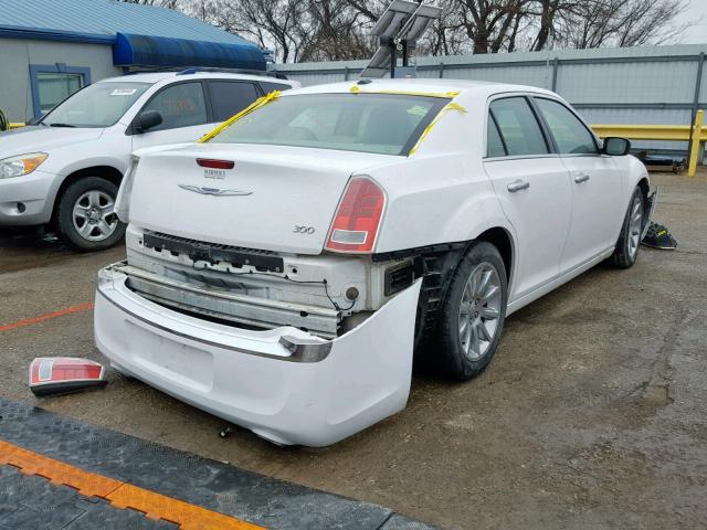 2C3CCACG3CH249609 - 2012 CHRYSLER 300 LIMITE WHITE photo 4