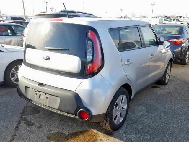 KNDJN2A21F7813543 - 2015 KIA SOUL SILVER photo 4