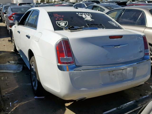 2C3CCAAG4CH272982 - 2012 CHRYSLER 300 WHITE photo 3