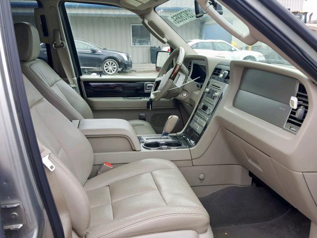 5LMFU28508LJ17719 - 2008 LINCOLN NAVIGATOR Gümüş foto 5