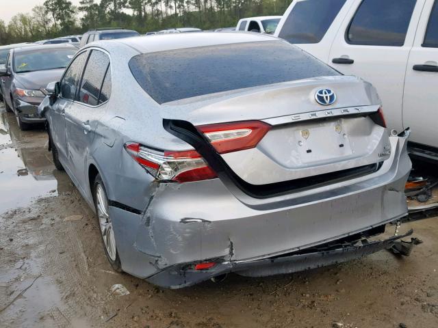 4T1B21HK8JU002504 - 2018 TOYOTA CAMRY HYBR GRAY photo 3