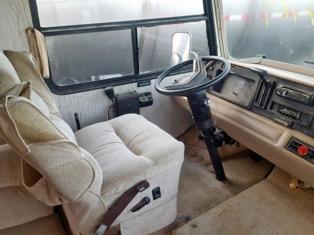 1FCKE33G9LHA49417 - 1990 FLAI MOTORHOME WHITE photo 5