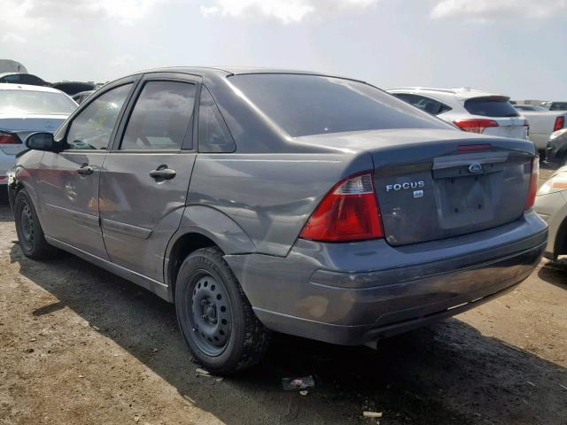 1FAFP34N96W101059 - 2006 FORD FOCUS ZX4 GRAY photo 3