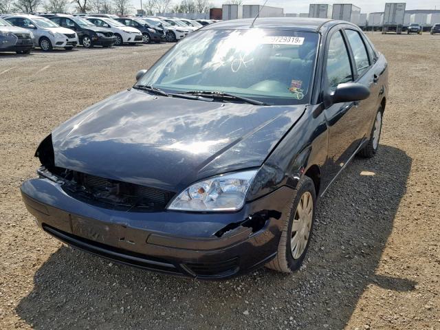 1FAFP34N36W141931 - 2006 FORD FOCUS ZX4 BLACK photo 2