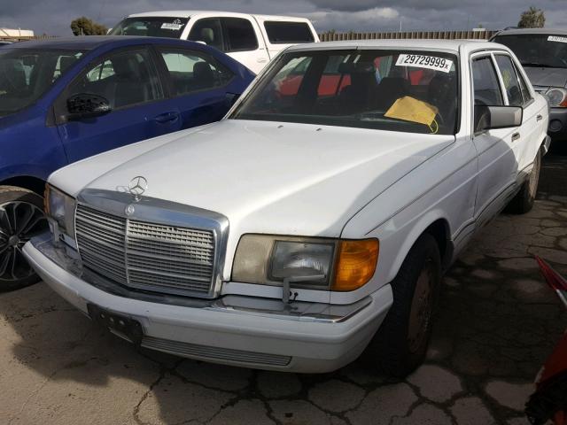 WDBCA24D5KA444327 - 1989 MERCEDES-BENZ 300 SE WHITE photo 2