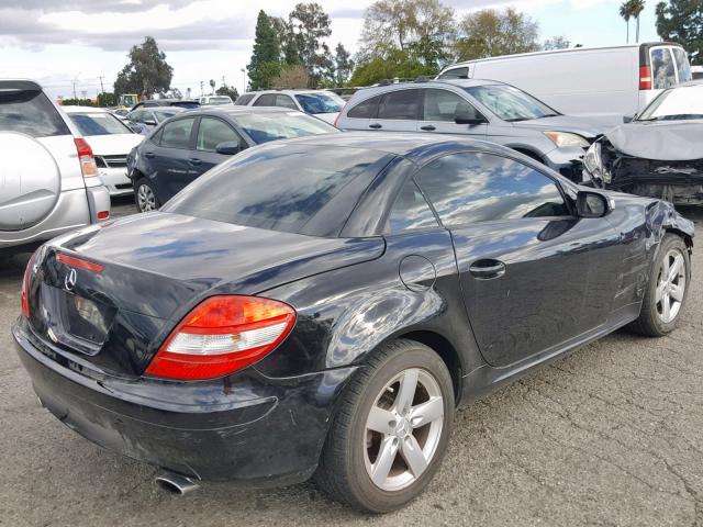 WDBWK54F26F081345 - 2006 MERCEDES-BENZ SLK 280 BLACK photo 4