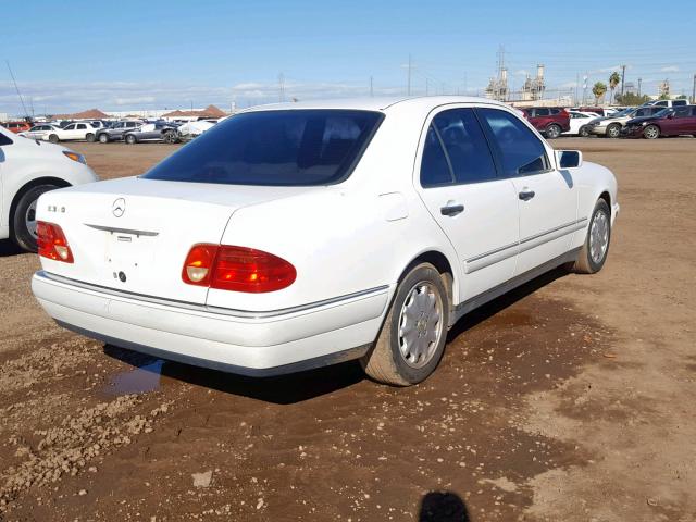 WDBJF55F5VA355288 - 1997 MERCEDES-BENZ E 320 WHITE photo 4