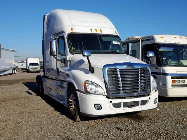 3AKJGLD57FSGJ2694 - 2015 FREIGHTLINER CASCADIA 1 WHITE photo 1