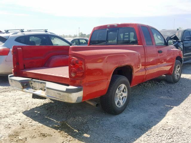 1D7HE42K75S363293 - 2005 DODGE DAKOTA SLT RED photo 4