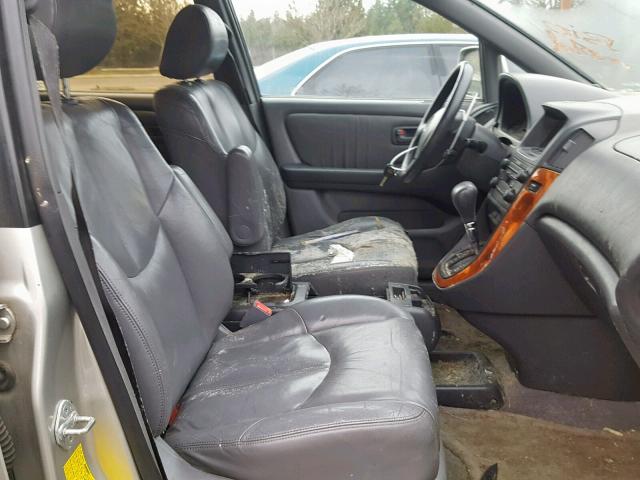 JT6HF10U4Y0109686 - 2000 LEXUS RX 300 SILVER photo 5