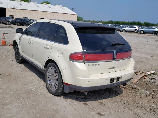 2LMDU68C58BJ03559 - 2008 LINCOLN MKX CREAM photo 3