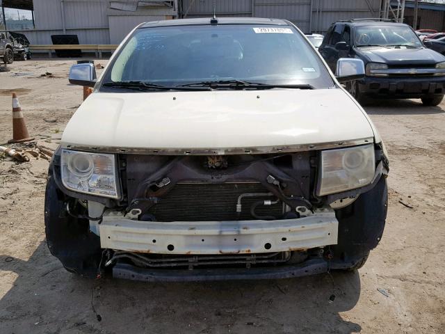 2LMDU68C58BJ03559 - 2008 LINCOLN MKX CREAM photo 9