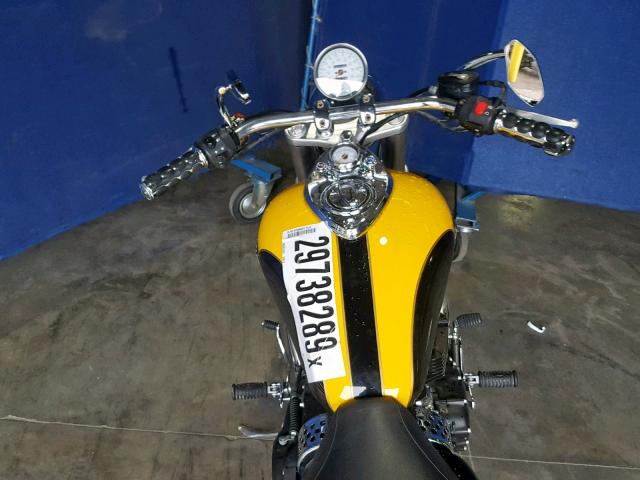 SMT915JN93J172085 - 2003 TRIUMPH MOTORCYCLE SPEED MAST YELLOW photo 5