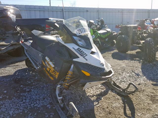 2BPSUCBA1BV000156 - 2011 SKI DOO MX Z TNT TWO TONE photo 1