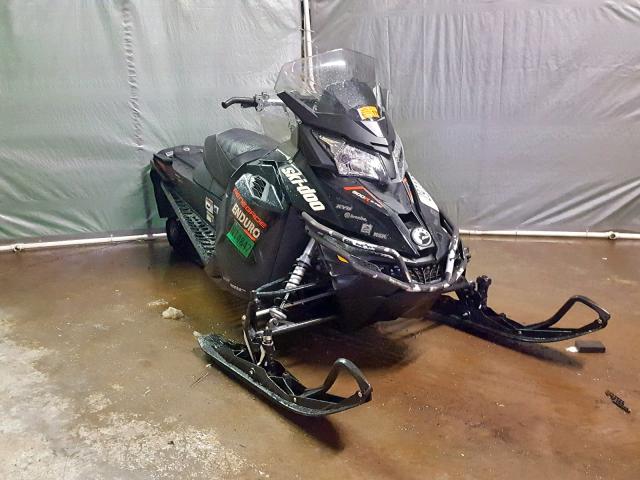 2BPSURHB0HV000189 - 2017 SKI DOO RENEGADE BLACK photo 1