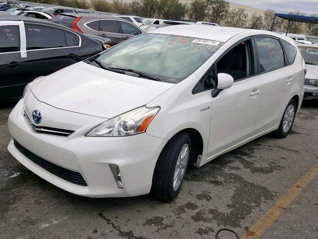 JTDZN3EU8C3077806 - 2012 TOYOTA PRIUS V WHITE photo 2