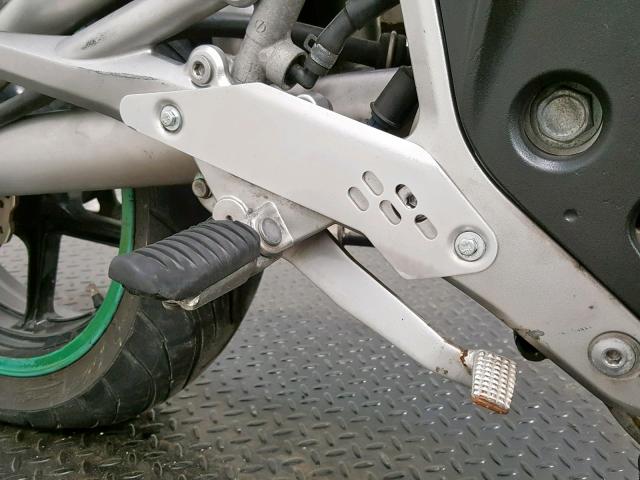 JKAEXEC109DA29598 - 2009 KAWASAKI EX650 C 黑色 照片 17