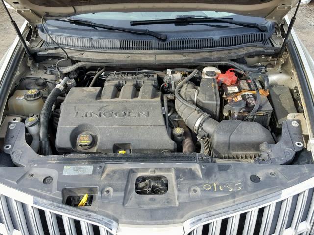 2LMHJ5FR8ABJ17960 - 2010 LINCOLN MKT GOLD photo 7