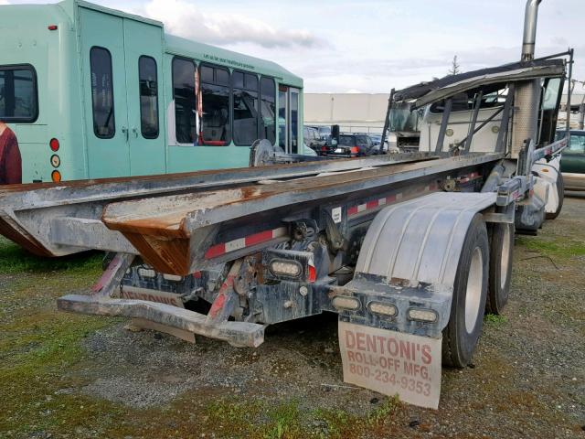 1XPHD49X2AD793096 - 2010 PETERBILT 386 WHITE photo 4