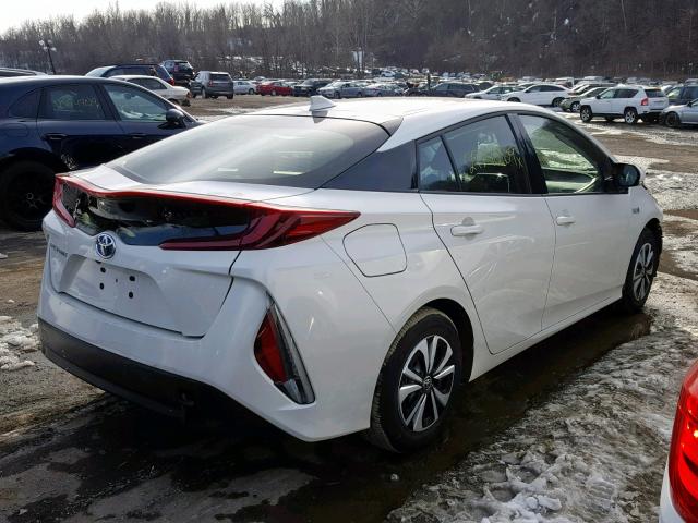 JTDKARFP2J3081355 - 2018 TOYOTA PRIUS PRIM თეთრი ფოტო 4