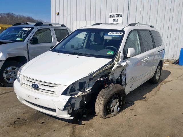 KNDMG4C38A6334270 - 2010 KIA SEDONA LX WHITE photo 2