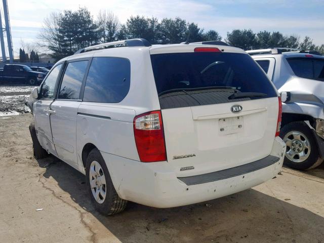 KNDMG4C38A6334270 - 2010 KIA SEDONA LX WHITE photo 3