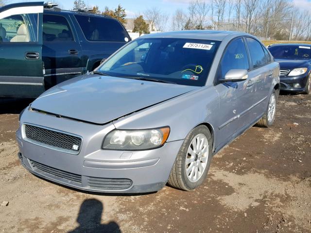 YV1MS382652057151 - 2005 VOLVO S40 2.4I GRAY photo 2