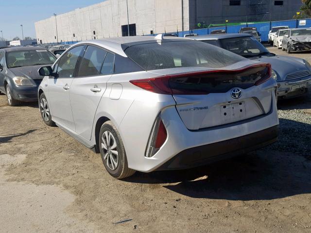 JTDKARFP1H3001098 - 2017 TOYOTA PRIUS PRIM 银色 照片 3