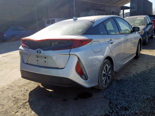 JTDKARFP1H3001098 - 2017 TOYOTA PRIUS PRIM 银色 照片 4