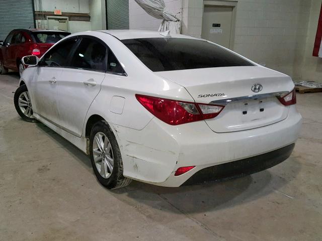 5NPEB4AC7EH937860 - 2014 HYUNDAI SONATA GLS WHITE photo 3