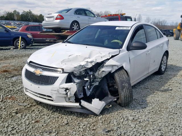 1G1PC5SH9B7104561 - 2011 CHEVROLET CRUZE LS WHITE photo 2