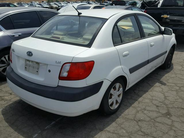 KNADE123X66133108 - 2006 KIA RIO WHITE photo 4