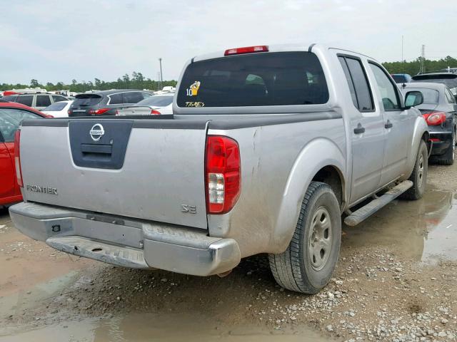 1N6AD07U88C401904 - 2008 NISSAN FRONTIER C SILVER photo 4