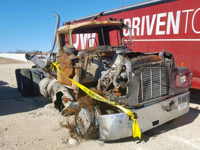 1M2N188Y3FA009706 - 1985 MACK 600 R600 RED photo 1