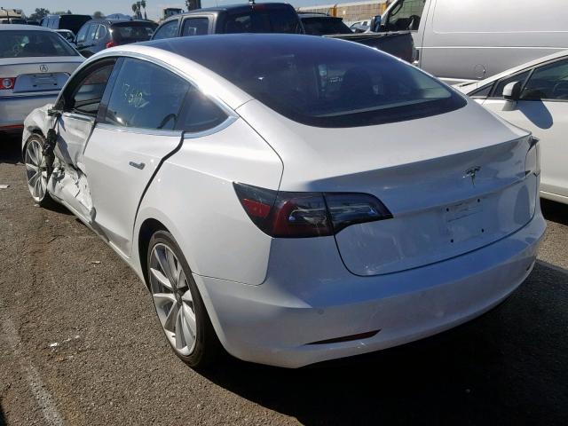 5YJ3E1EA1JF009993 - 2018 TESLA MODEL 3 WHITE photo 3