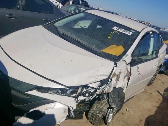 JTDKARFP0H3065083 - 2017 TOYOTA PRIUS PRIM 白色 照片 2