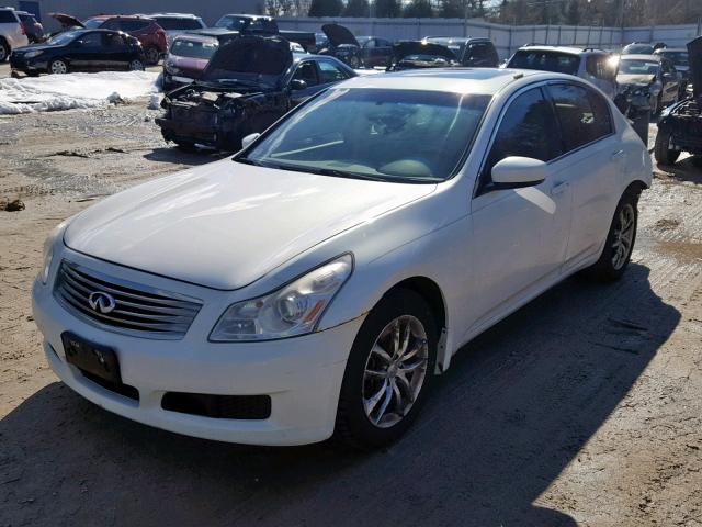 JNKCV61F69M350029 - 2009 INFINITI G37 WHITE photo 2