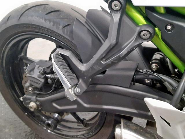 JKAEREG14HDA00835 - 2017 KAWASAKI ER650 G WHITE photo 10