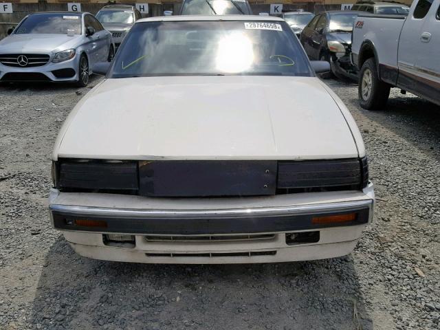 1G3EV11C3KU301878 - 1989 OLDSMOBILE TORONADO T WHITE photo 10